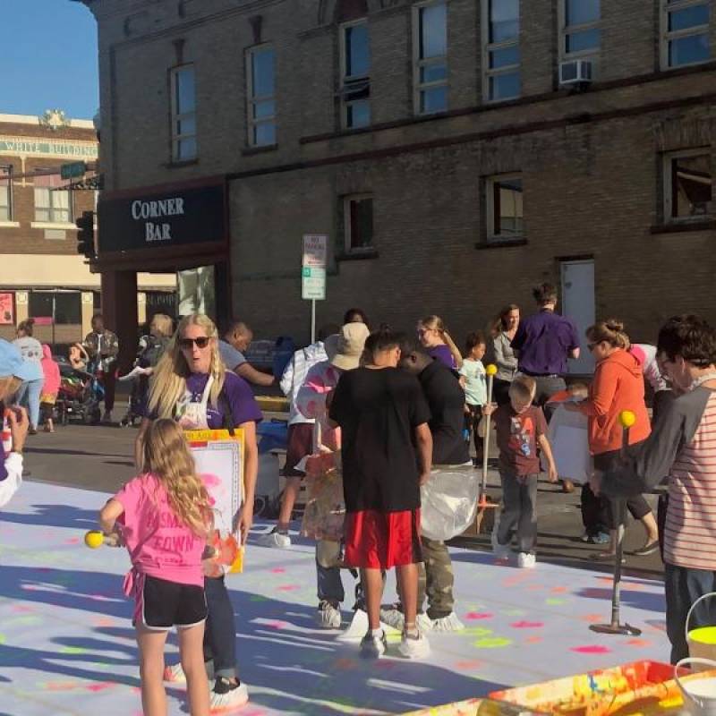 Photo of outdoor art activities through Zot Artz in Jamestown