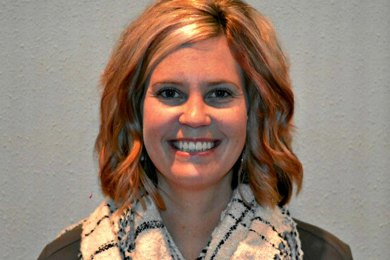 Julie Boll headshot